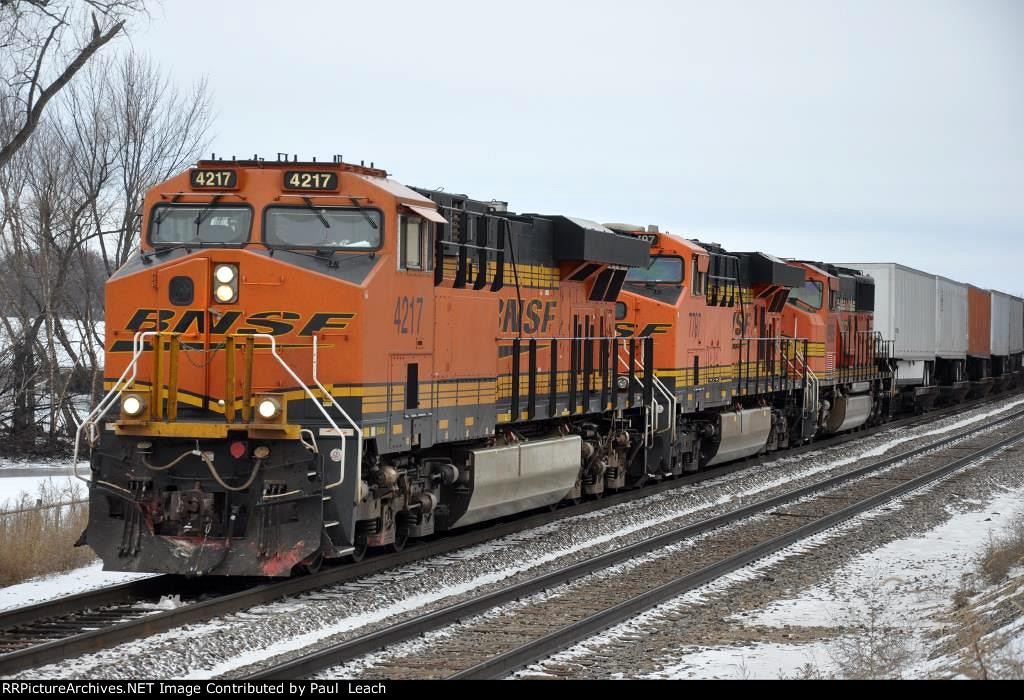 Intermodal rolls east